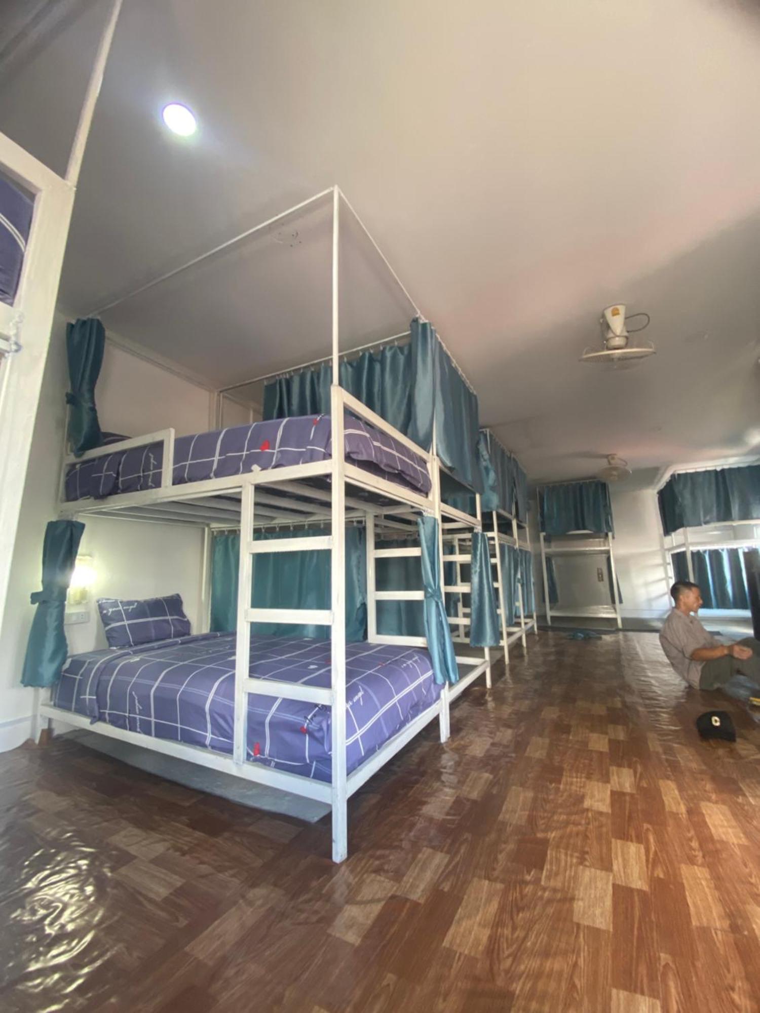 Downtown Vang Vieng Hotel Exterior photo